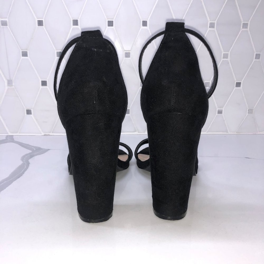 Shoedazzle "NERI" Ankle Strap Sandal - Picture 3 of 7